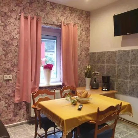 Stadtrand 3*