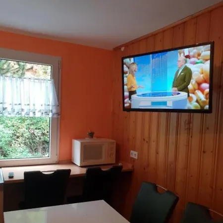Stadtrand 3*