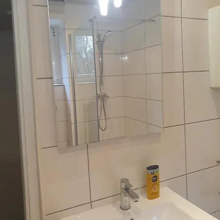 Stadtrand 3*