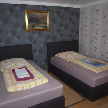 Stadtrand 3*